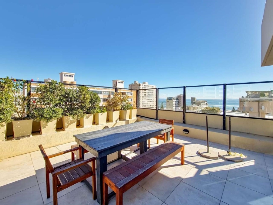 To Let 4 Bedroom Property for Rent in Sea Point Western Cape